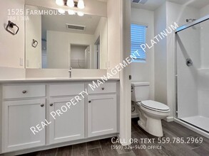 1525 Farmhouse Ln in Clovis, CA - Building Photo - Building Photo
