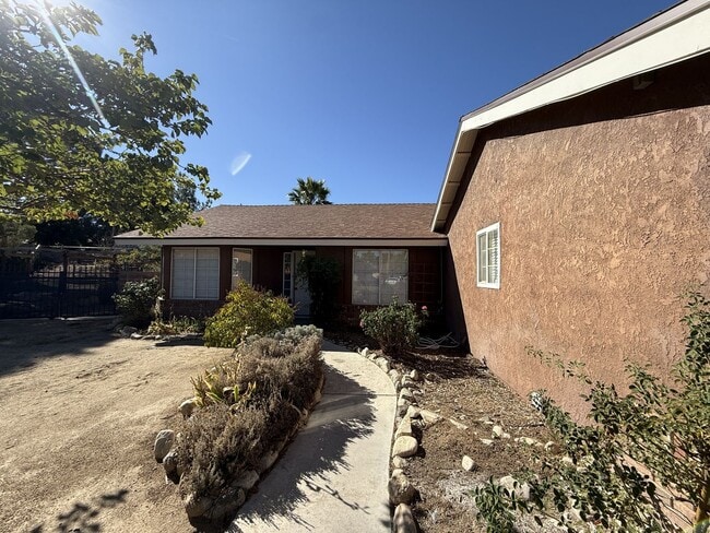 35320 Harvest Ct in Littlerock, CA - Building Photo - Building Photo