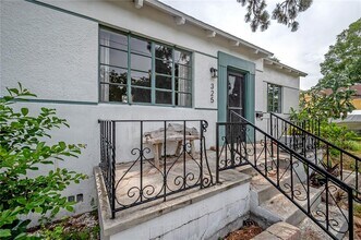 325 W Rio Vista Ct in Tampa, FL - Building Photo - Building Photo