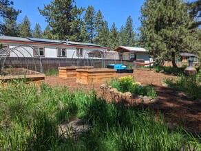 60909 McMullin Dr in Bend, OR - Building Photo - Building Photo