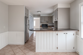 307 Nichols Dr in Greenville, NC - Building Photo - Building Photo