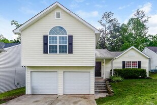 6394 Alford Cir in Lithonia, GA - Building Photo