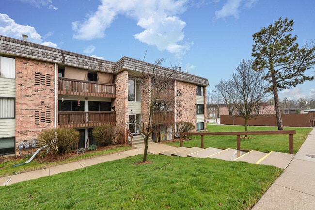 property at 1265 S Maple Rd
