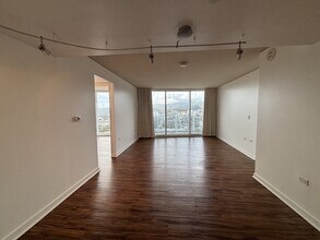 1296 Kapiolani Blvd in Honolulu, HI - Building Photo - Building Photo