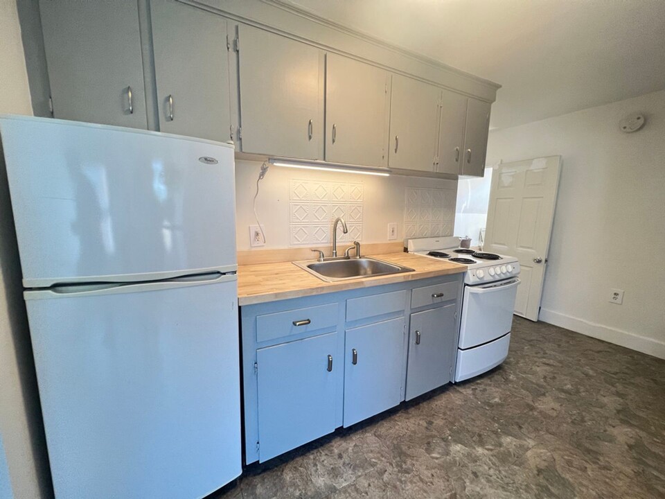 14 Boynton St-Unit -Unit C in Portland, ME - Building Photo