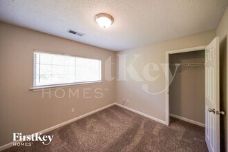 195 Ivy Brook Trail in Pelham, AL - Foto de edificio - Building Photo