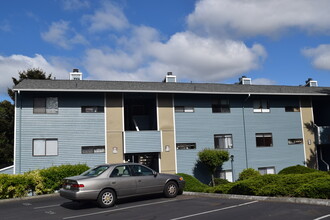 Bayview Meadows in Des Moines, WA - Foto de edificio - Building Photo