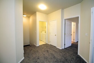 1180 Northeast 63rd Way in Hillsboro, OR - Building Photo - Building Photo