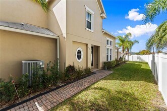 10627 SW Cam Run in Port St. Lucie, FL - Building Photo - Building Photo