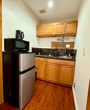 22972 Avenue San Luis, Unit 22972 in Woodland Hills, CA - Building Photo - Building Photo