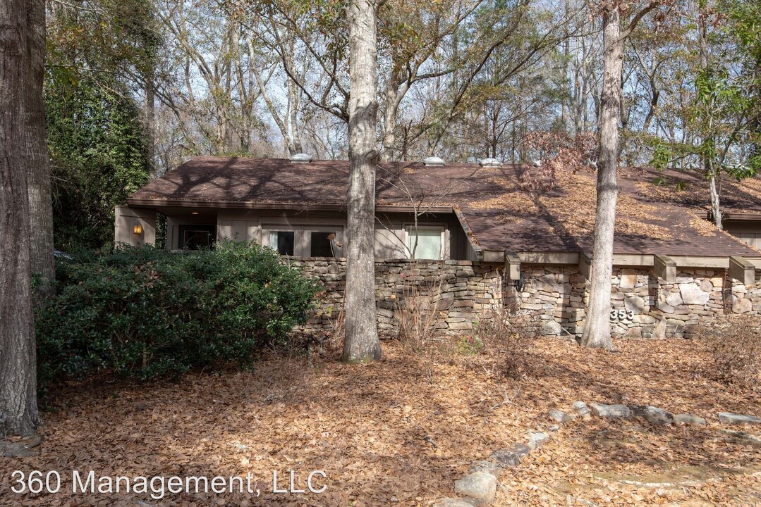 1351 Hampton Dr in Auburn, AL - Building Photo