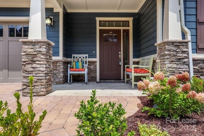 21 Craftsman Overlook Rdg in Avery Creek, NC - Foto de edificio - Building Photo