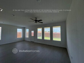 345 Sedalia Trl in Justin, TX - Building Photo - Building Photo