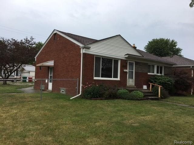 24704 Willowby Ave in Eastpointe, MI - Building Photo - Building Photo