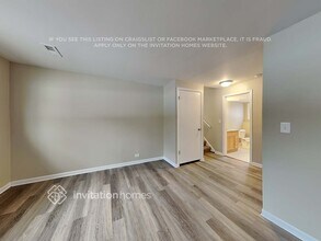 421 Spruce Dr in Schaumburg, IL - Building Photo - Building Photo