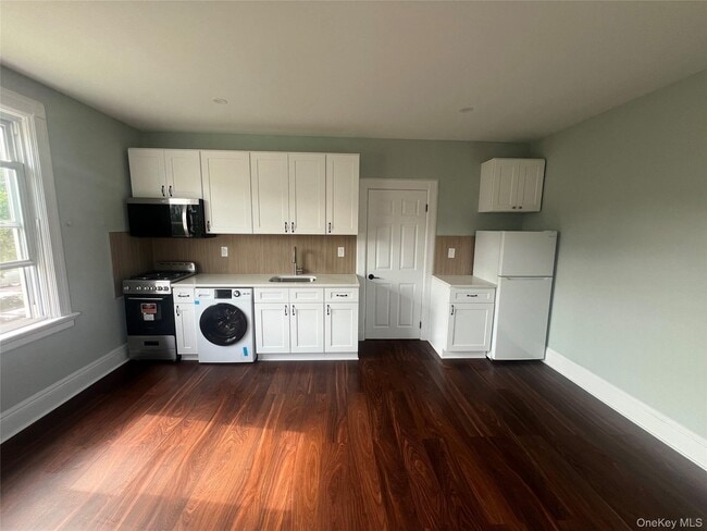62 Woodland Ave in New Rochelle, NY - Building Photo - Building Photo