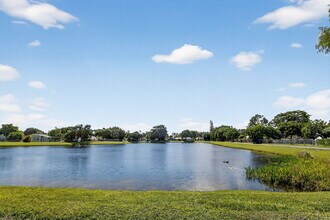 5431 Courtney Cir in Boynton Beach, FL - Building Photo - Building Photo