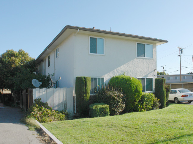 743 San Jule in Sunnyvale, CA - Foto de edificio - Building Photo