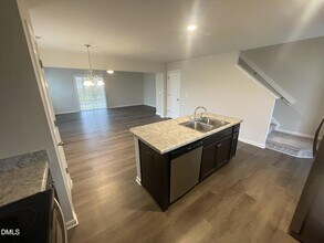 1089 Peony Ln in Youngsville, NC - Foto de edificio - Building Photo