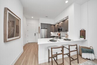 15635 Memorial Dr in Houston, TX - Foto de edificio - Building Photo