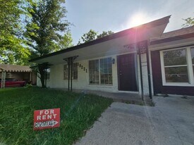 10221 Bretton Dr in Houston, TX - Building Photo