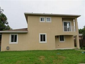 1944 E Sheridan St in Hollywood, FL - Building Photo