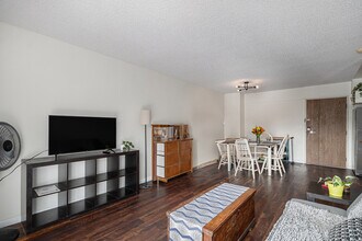 4110 Hale Pkwy in Denver, CO - Building Photo - Building Photo