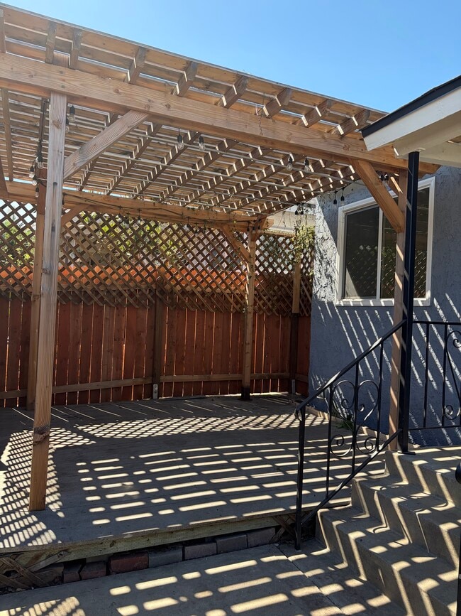 2312 247th St in Lomita, CA - Foto de edificio - Building Photo