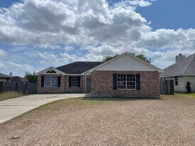 5438 Boxwood Creek in Kingsville, TX - Building Photo