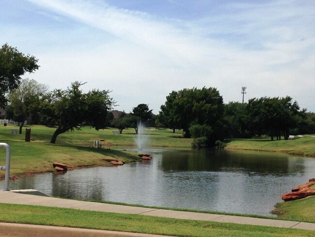 16509 Covington Manor in Edmond, OK - Building Photo - Building Photo