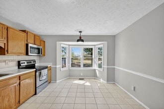 1040 Rim Rd in Fayetteville, NC - Building Photo - Building Photo