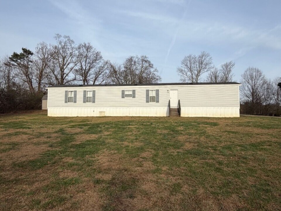 761 Fish Dam Creek Rd in Millers Creek, NC - Building Photo