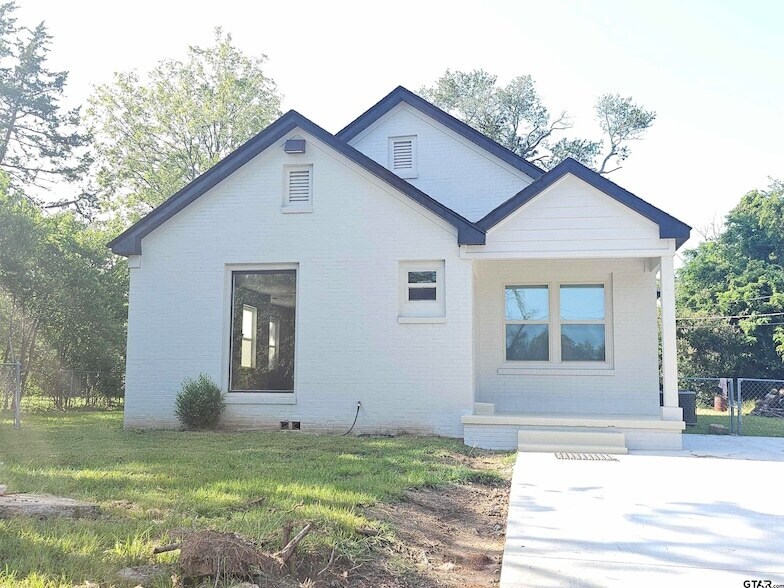 1403 W 2nd St in Tyler, TX - Building Photo