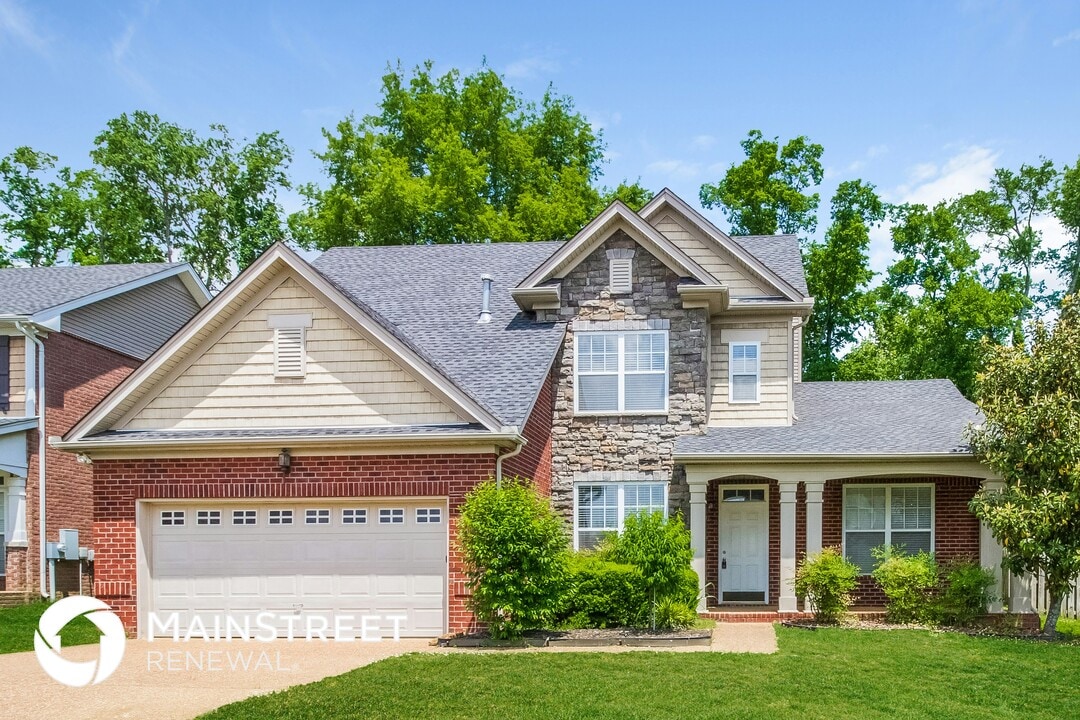 1006 Williford Ct in Spring Hill, TN - Building Photo