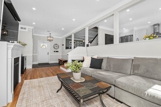 322 Bunker Hill St in Boston, MA - Building Photo - Building Photo