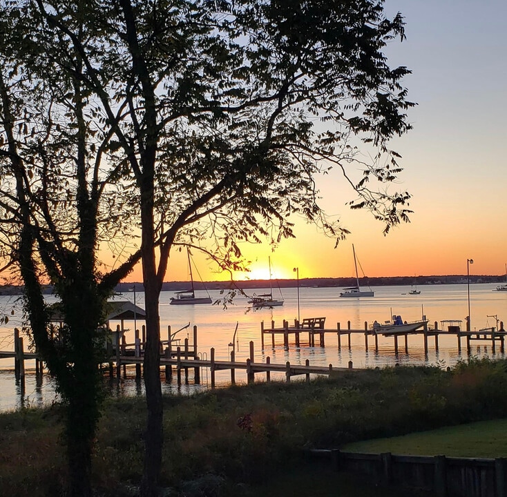 13113 River Ter, Unit Apartment 1 bed 1 Bath in Lusby, MD - Foto de edificio