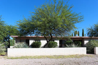 3701-3707 E Fairmount St in Tucson, AZ - Foto de edificio - Building Photo