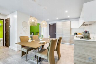 777 N Ocean Dr in Hollywood, FL - Foto de edificio - Building Photo