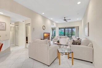 7472 La Paz Blvd in Boca Raton, FL - Building Photo - Building Photo