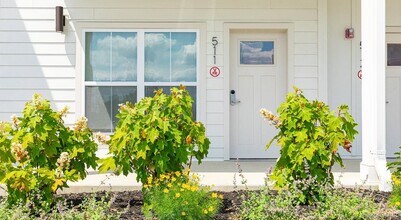 7 Hudson W Dr in Marlboro, NY - Building Photo - Building Photo