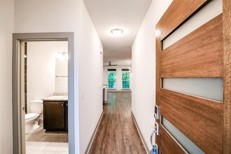12152 Abbey Glen Ln in Austin, TX - Building Photo - Building Photo