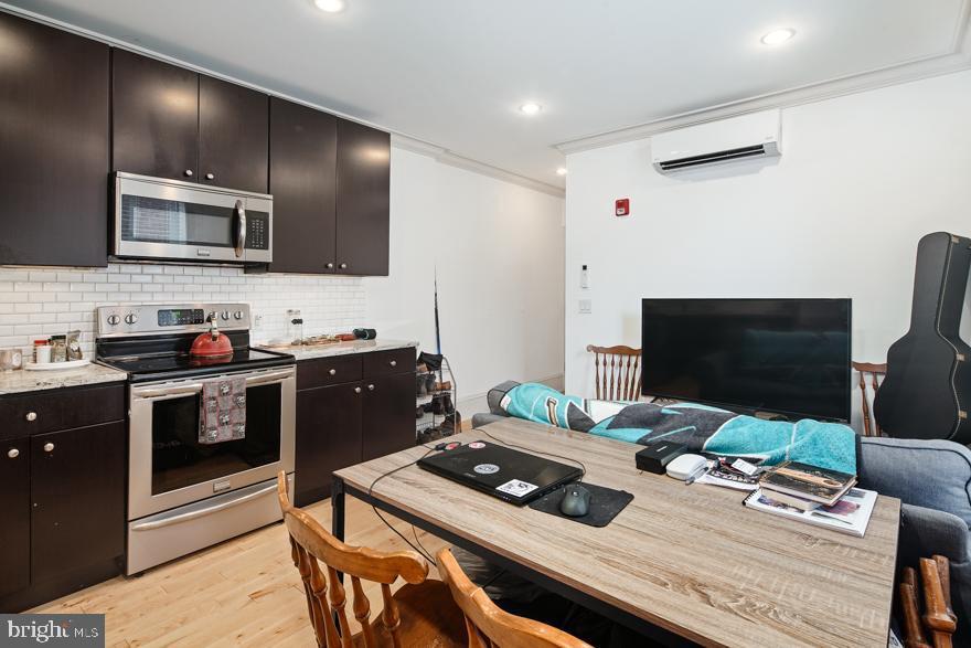 1310 Spruce St in Philadelphia, PA - Building Photo