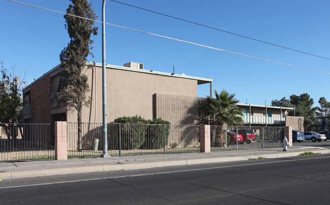 Avalon Terrace Apartments in Tucson, AZ - Building Photo - Building Photo