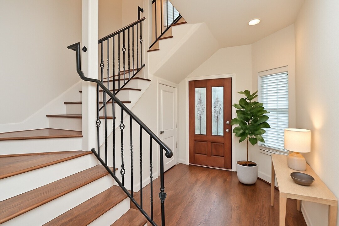 5813 Washington Ave in Houston, TX - Building Photo