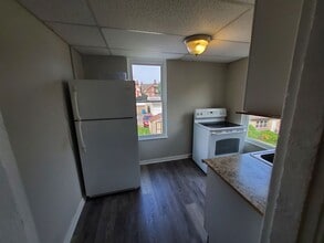 825 N Clewell St in Fountain Hill, PA - Building Photo - Building Photo
