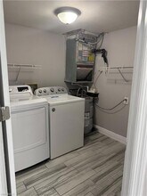 1392 Churchill Cir in Naples, FL - Foto de edificio - Building Photo