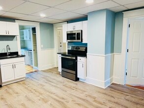 16 Olivine St, Unit #1 in Chicopee, MA - Building Photo - Building Photo