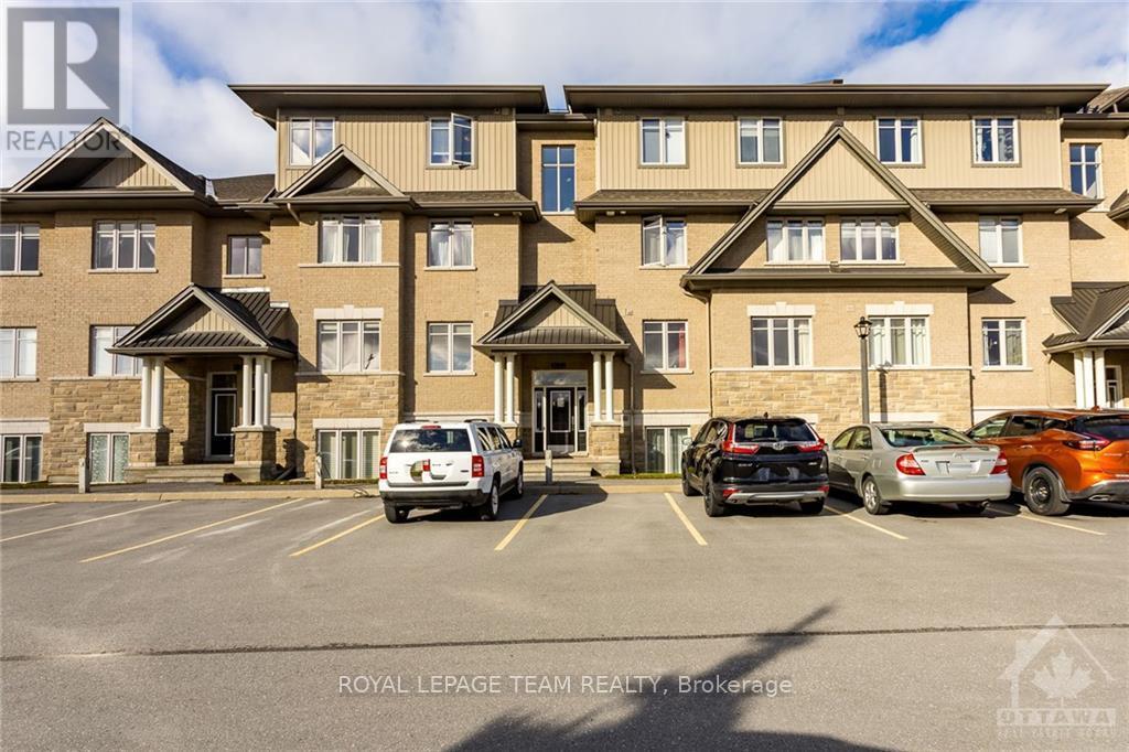 1065 Beryl Private in Ottawa, ON - Building Photo