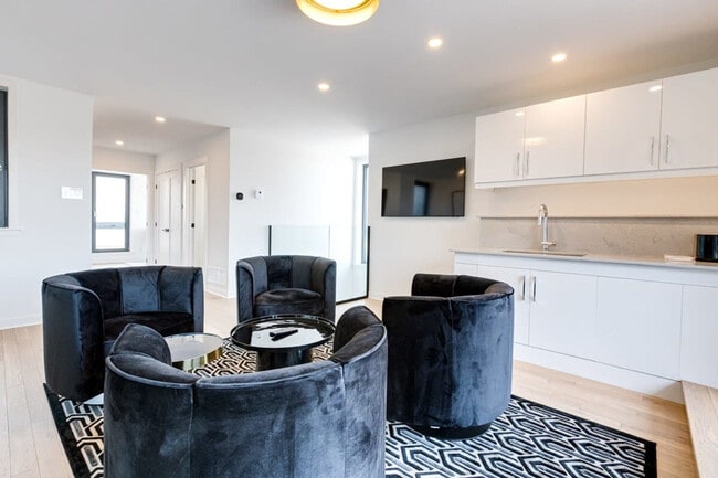 403 Avenue du Mont-Royal O