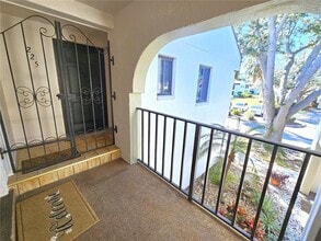 812 Capri Isles Blvd in Venice, FL - Building Photo - Building Photo